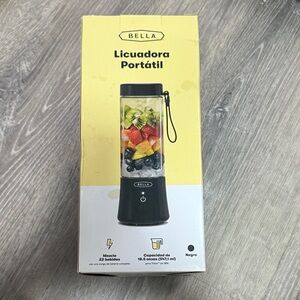Bella Portable Blender in Black